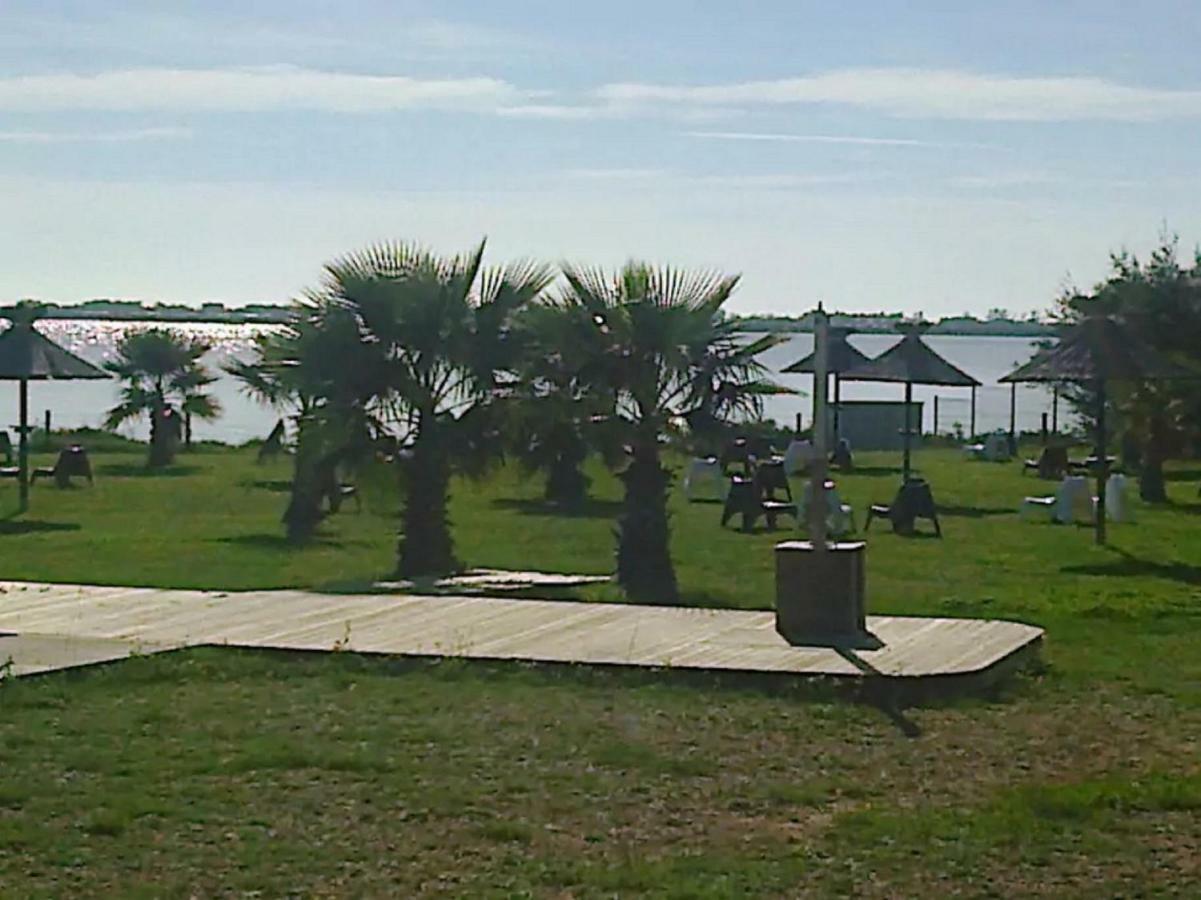 MH, 3 Ch, 43m2, climatisé, avec terrasse fermée de 18m2, super équipé, parc aquatique, draps, linge de maison inclus Lattes Extérieur photo